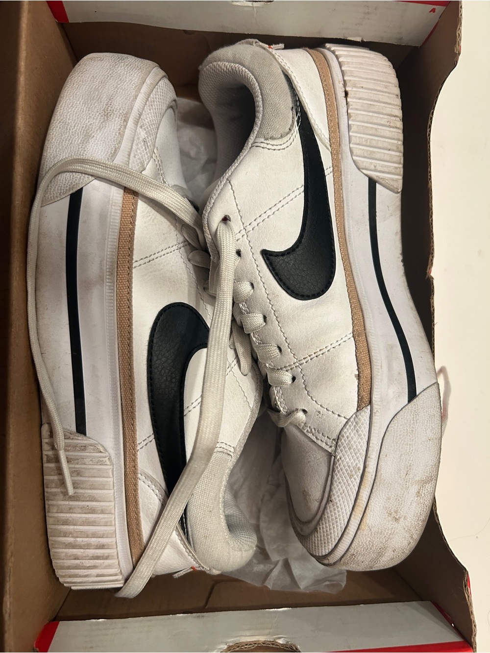 Nike White Black and Tan Low-Top Sneakers